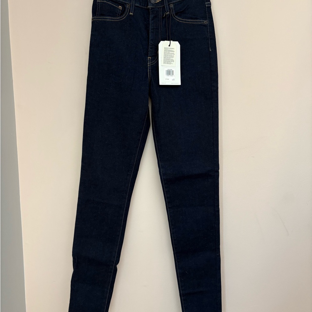 Levi's Women's Dark Wash Skinny Jeans